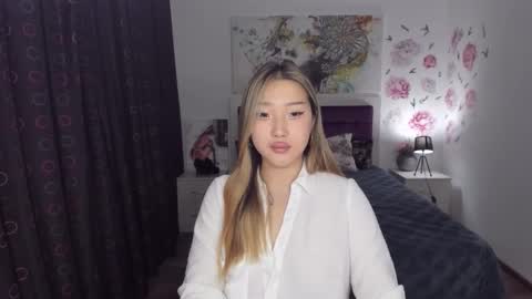 Melissa online show from December 2, 2024, 6:10 pm