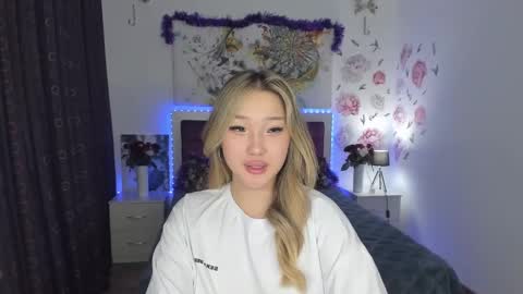 Melissa online show from December 8, 2024, 7:43 pm