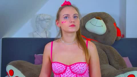 Snapshot of melissamelrey chatting on October 27, 2025, 8:51 am MelissaBerry online show from October 27, 2025, 8:51 am