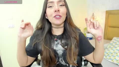 Snapshot of melissarouge chatting on September 17, 2025, 7:37 pm online show from September 17, 2025, 7:37 pm
