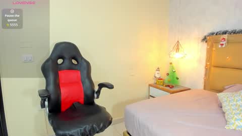 Snapshot of melissarouge chatting on November 29, 2025, 8:12 pm online show from November 29, 2025, 8:12 pm