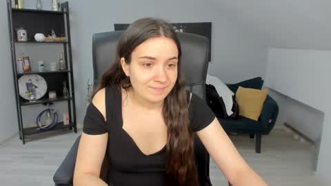 melissawiliam online show from December 17, 2025, 12:11 pm