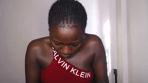 Snapshot of mellanin_pretty_ chatting on December 16, 2024, 4:23 am . online show from December 16, 2024, 4:23 am