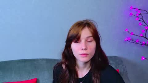 mellhyees online show from July 4, 2026, 3:02 am