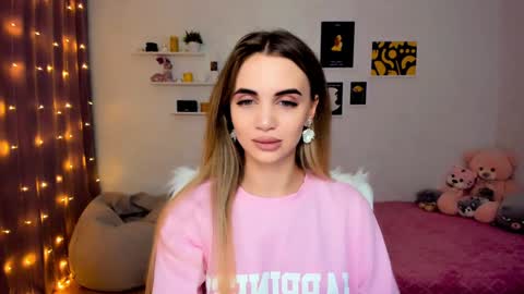 Snapshot of mellifluoustess chatting on December 7, 2024, 9:00 pm Tessa online show from December 7, 2024, 9:00 pm