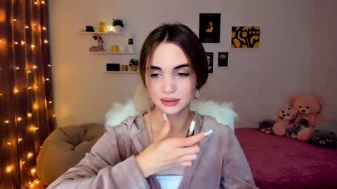 Snapshot of mellifluoustess chatting on December 11, 2024, 12:33 am Tessa online show from December 11, 2024, 12:33 am