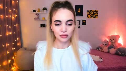 Snapshot of mellifluoustess chatting on December 25, 2024, 12:37 am Tessa online show from December 25, 2024, 12:37 am