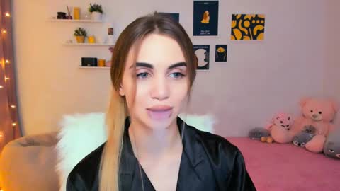 Snapshot of mellifluoustess chatting on January 9, 2025, 8:44 pm Tessa online show from January 9, 2025, 8:44 pm