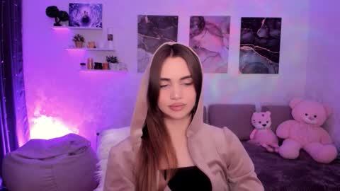 Tessa online show from January 10, 2026, 10:03 pm