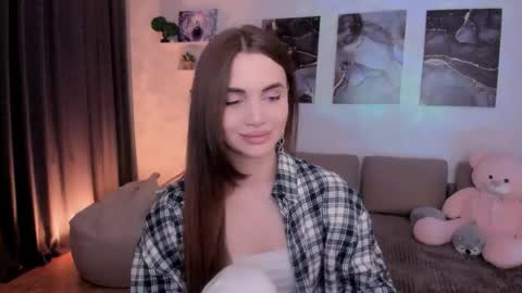 Snapshot of mellifluoustess chatting on May 1, 2026, 3:00 am Tessa online show from May 1, 2026, 3:00 am