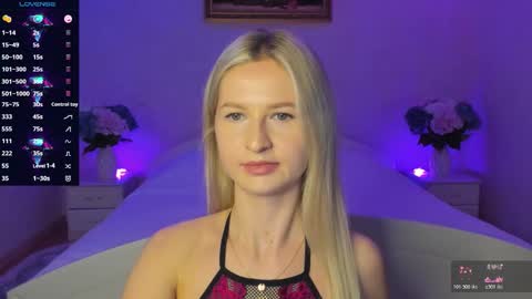 Mellina online show from November 27, 2025, 9:17 pm