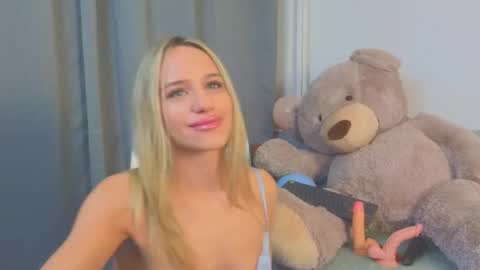  Mellisa online show from December 13, 2025, 10:59 pm