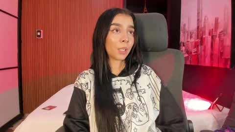 Snapshot of mellove_ chatting on May 5, 2026, 11:46 pm Mel online show from May 5, 2026, 11:46 pm
