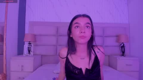Snapshot of mellove_ chatting on May 8, 2026, 10:48 pm Mel online show from May 8, 2026, 10:48 pm