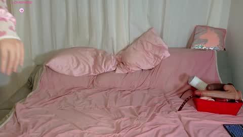 Melody Day online show from November 12, 2025, 3:40 am