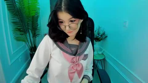 mellsawertyq online show from October 1, 2025, 7:31 pm