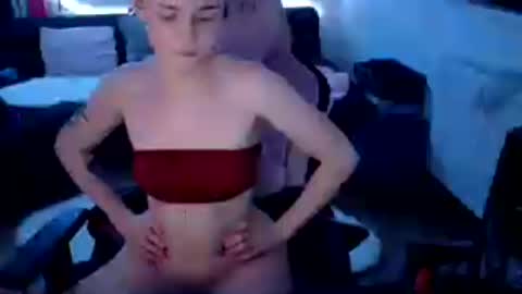 Snapshot of melly4you chatting on June 27, 2026, 10:15 pm melly4you online show from June 27, 2026, 10:15 pm
