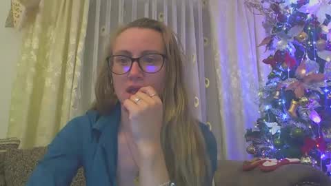 Melly online show from December 8, 2024, 3:02 pm