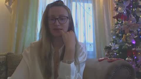 Melly online show from December 17, 2024, 7:18 am