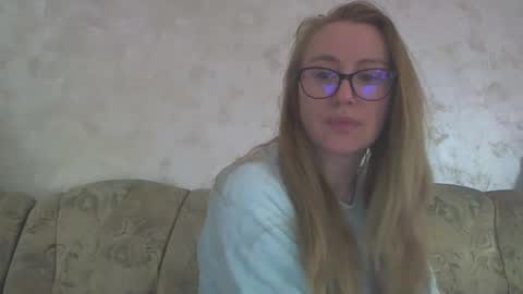 Melly online show from February 18, 2025, 8:16 am