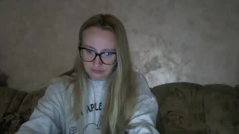 Melly online show from October 8, 2025, 7:06 am
