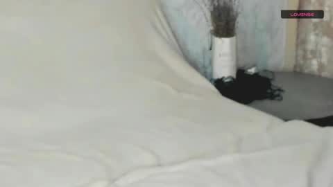 MelMooon online show from December 12, 2024, 7:37 pm