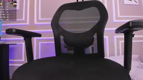 Snapshot of meloddysky chatting on December 18, 2024, 6:03 pm Meloddy online show from December 18, 2024, 6:03 pm