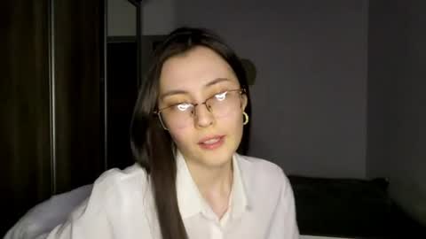 Snapshot of melodeehayden chatting on June 2, 2026, 3:58 pm Nika online show from June 2, 2026, 3:58 pm
