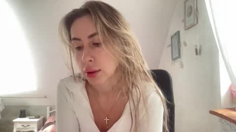Melodie online show from October 2, 2025, 5:47 am