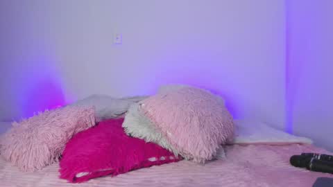    online show from February 3, 2025, 8:35 pm