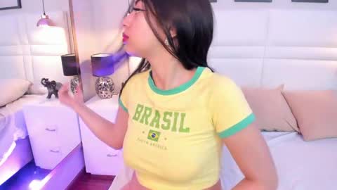 Snapshot of melody__blake chatting on May 9, 2026, 12:10 pm melody__blake online show from May 9, 2026, 12:10 pm