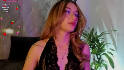 melodylanee online show from October 31, 2025, 11:00 am