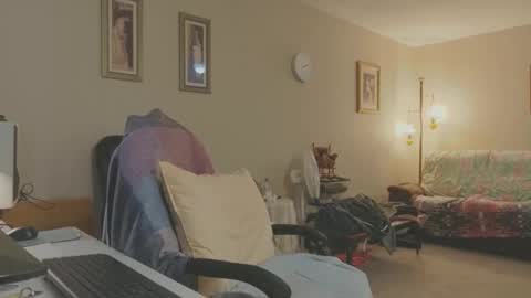 Melody online show from April 2, 2026, 2:47 pm