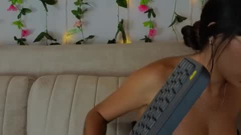 Melody Winx online show from October 7, 2025, 2:20 am