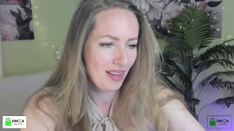 Snapshot of melodyys chatting on June 7, 2026, 4:55 pm Melody My schedule this week Wednesday Thursday Sunday online show from June 7, 2026, 4:55 pm