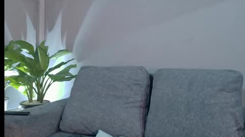 Maelly online show from April 16, 2026, 8:31 pm