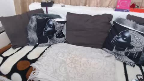 Snapshot of melyssamilfxxx chatting on February 3, 2026, 6:22 am melyssamilfxxx online show from February 3, 2026, 6:22 am