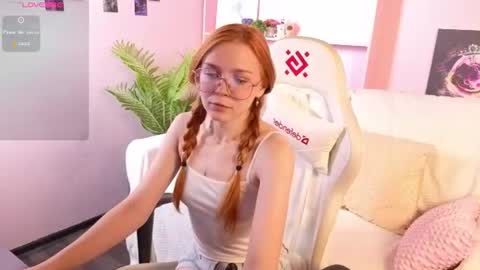 memymee_ online show from July 11, 2026, 1:52 am