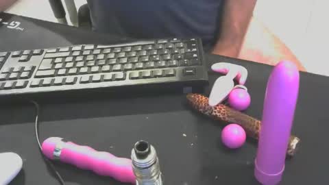 mentosgum online show from October 8, 2025, 10:51 pm