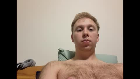 Snapshot of meow732 chatting on November 16, 2025, 9:04 am meow732 online show from November 16, 2025, 9:04 am