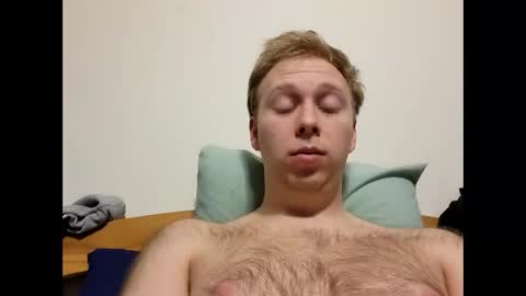 Snapshot of meow732 chatting on November 26, 2025, 3:18 am meow732 online show from November 26, 2025, 3:18 am