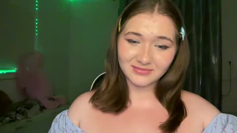 Snapshot of meow_claws chatting on July 9, 2026, 8:13 pm Kitten online show from July 9, 2026, 8:13 pm