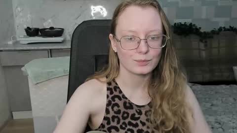 Snapshot of meowcr chatting on October 29, 2025, 7:48 pm meowcr online show from October 29, 2025, 7:48 pm