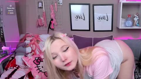 Snapshot of meowkakitty chatting on February 18, 2025, 12:48 am MeowkaKitty online show from February 18, 2025, 12:48 am