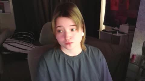 meowme online show from March 9, 2026, 5:33 am