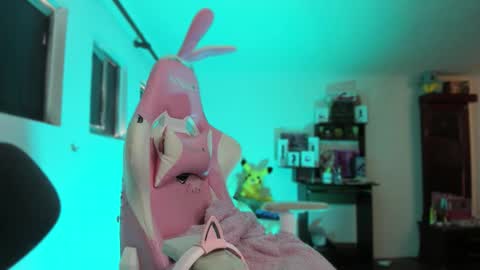 Snapshot of meowmelf chatting on December 5, 2025, 3:30 pm meowmelf online show from December 5, 2025, 3:30 pm