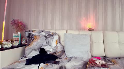 Snapshot of meowroslava chatting on October 6, 2025, 12:13 pm meowroslava online show from October 6, 2025, 12:13 pm