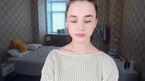 Julie online show from October 18, 2025, 9:10 am