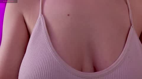 Mia online show from February 9, 2026, 4:38 am