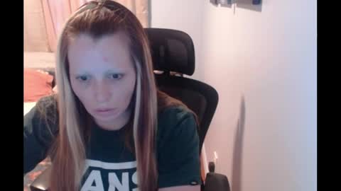 Snapshot of meowzers777 chatting on June 7, 2026, 2:16 am meowzers777 online show from June 7, 2026, 2:16 am